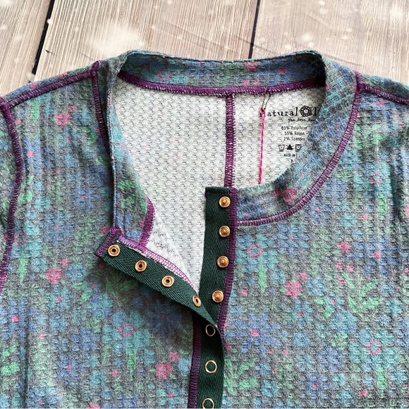 Natural Life Reagan Thermal Floral Henley *RUNS SMALL* Long Sleeves Snap Front - Picture 12 of 14